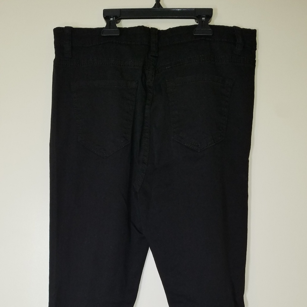 H&M BLK DRESS JEANS